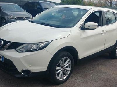 Usata Nissan Qashqai Tekna 110 CV (80 kW) 2015 Bianco SUV