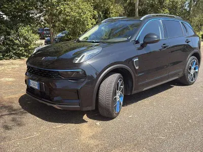 Usata Lynk & Co 01
