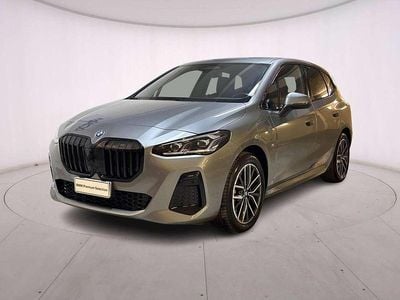 Begagnad BMW 230e Active Tourer M Sport 150 HK (110 kW) 2023 Grå Minibuss