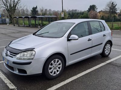 Usata VW Golf V 102 CV (75 kW) 2007 Grigio Berlina
