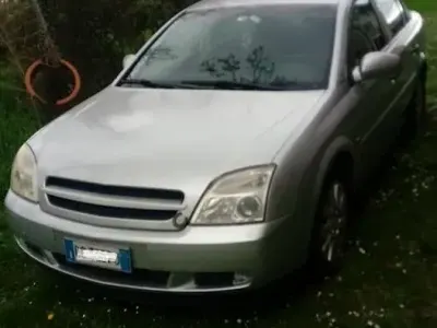 Usata Opel Vectra 101 CV (74 kW) 2002 Grigio Berlina