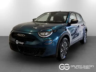 Usata Fiat 600 Pop 101 CV (74 kW) 2025 Verde mare metallizzato verde mare metallizzato SUV