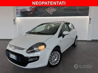 Usata Fiat Punto Evo Dynamic 77 CV (56 kW) 2011 Bianco Utilitaria