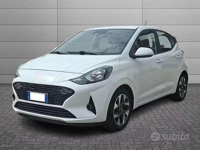 Usata Hyundai i10 67 CV (49 kW) 2023 Bianco Utilitaria