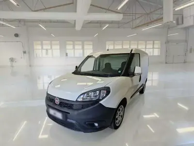 Usata Fiat Doblò 105 CV (77 kW) 2019 Bianco Monovolume