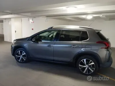 Usata Peugeot 2008 Allure 120 CV (88 kW) 2017 Grigio SUV