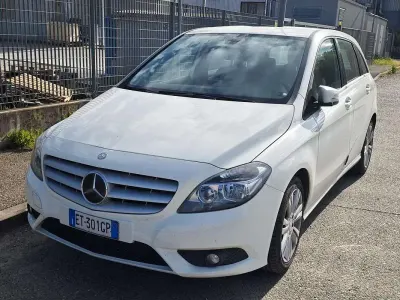 Begagnad Mercedes B180