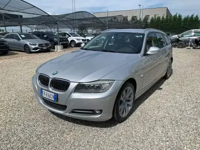 Usata BMW 320 Efficient Dynamics 184 CV (135 kW) 2011 Grigio Station wagon