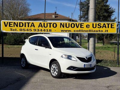 Usata Lancia Ypsilon Gold 85 CV (62 kW) 2016 Bianco neve Utilitaria