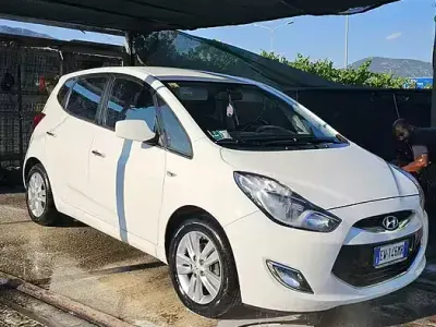 Usata Hyundai ix20 90 CV (66 kW) 2014 Bianco Utilitaria