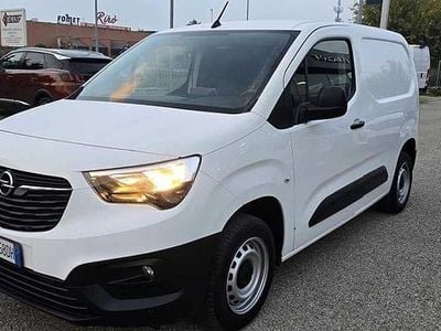 Usata Opel Combo Edition 101 CV (74 kW) 2022 Bianco Monovolume