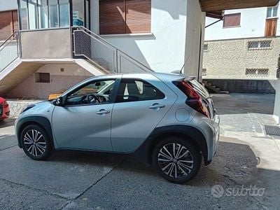 Usata Toyota Aygo X 72 CV (52 kW) 2022 Grigio SUV
