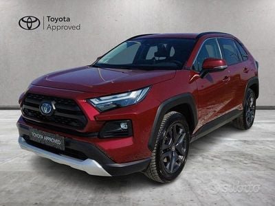 Usata Toyota RAV4 Hybrid Lounge 222 CV (163 kW) 2023 Rosso SUV