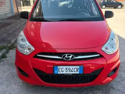 Usata Hyundai i10 68 CV (50 kW) 2011 Rosso Utilitaria