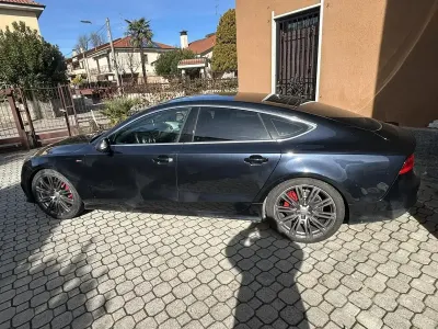 Usata Audi A7 245 CV (180 kW) 2012 Blu Utilitaria