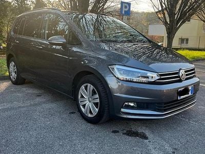 Usata VW Touran 115 CV (84 kW) 2019 Grigio Monovolume