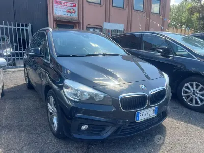 Usata BMW 218 Active Tourer Advantage 150 CV (110 kW) 2017 Nero Monovolume