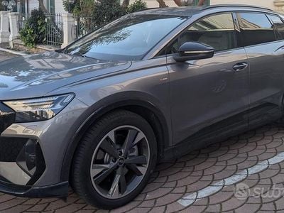 Usata Audi Q4 e-tron S-Line 150 kW (204 CV) 2021 Grigio SUV