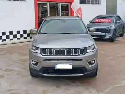 Usata Jeep Compass Limited 140 CV (102 kW) 2019 Grigio SUV