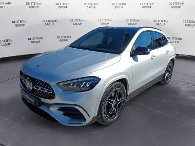 Usata Mercedes GLA200 AMG Line Premium 150 CV (110 kW) 2023 Argento iridio SUV