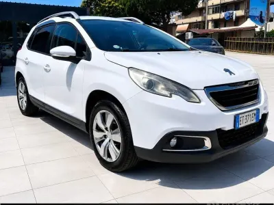 Usata Peugeot 2008 Active 68 CV (50 kW) 2013 Bianco SUV