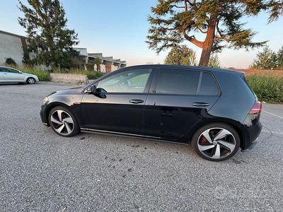 Usata VW Golf VII GTI 220 CV (161 kW) 2020 Nero Berlina