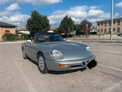 Usata Alfa Romeo Spider 117 CV (86 kW) 1992 Grigio Cabrio