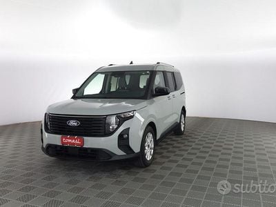 Usata Ford Tourneo Courier Titanium 124 CV (91 kW) 2025 Cactus grey Monovolume