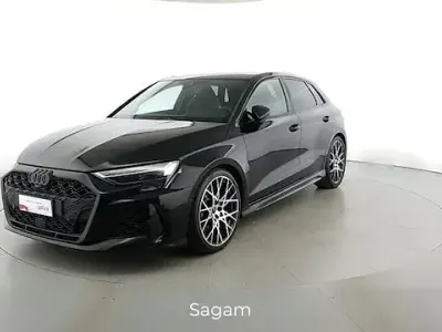 Usata Audi RS3 Sportback Comfort 400 CV (294 kW) 2025 Nero mito metallizzato Utilitaria