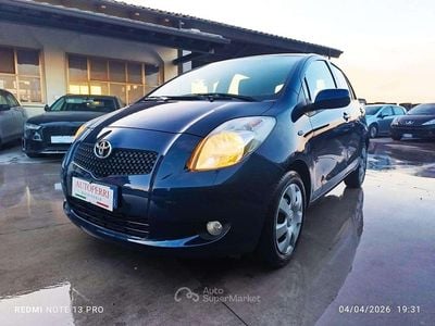 Usata Toyota Yaris Sol 69 CV (50 kW) 2009 Blu/azzurro Utilitaria