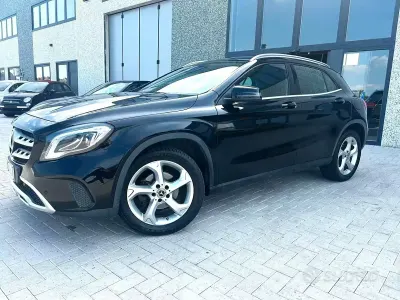 Usata Mercedes GLA200 136 CV (100 kW) 2018 Nero SUV