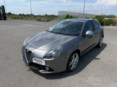Usata Alfa Romeo Giulietta Super 120 CV (88 kW) 2017 Grigio Utilitaria