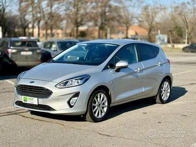Usata Ford Fiesta Titanium 85 CV (62 kW) 2018 Grigio Berlina
