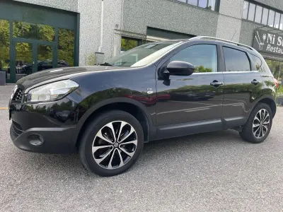 Usado Nissan Qashqai N-TEC 141 HP (103 kW) 2011 Preto SUV