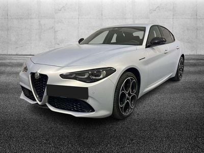 Grigio Usata 2023 Alfa Romeo Giulia Competizione Berlina | 40.950 € (Buon prezzo)