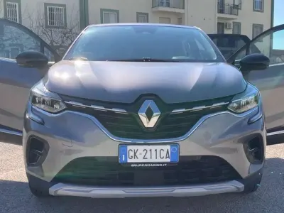 Usata Renault Captur Intens 94 CV (69 kW) 2022 Grigio SUV