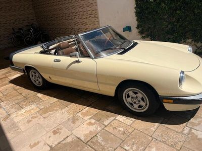 Usata Alfa Romeo Spider Veloce 128 CV (94 kW) 1985 Beige Cabrio