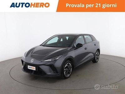 Usata MG MG4 EV 180 kW (245 CV) 2023 Grigio Utilitaria