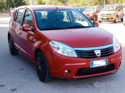 usata Dacia Sandero 1.6 8V Lauréate