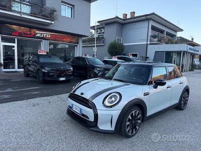 Usata Mini Cooper Classic 136 CV (100 kW) 2021 Grigio Utilitaria