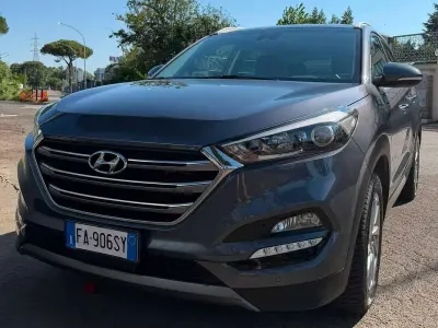 Usata Hyundai Tucson Xpossible 116 CV (85 kW) 2015 Grigio SUV