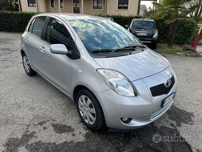 usata Toyota Yaris 5p 1.3 Sol