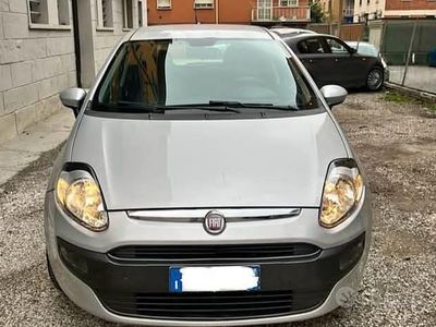 Usata Fiat Punto 95 CV (69 kW) 2010 Utilitaria