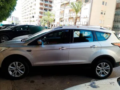 Usata Ford Kuga 120 CV (88 kW) 2017 Grigio SUV