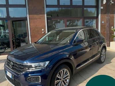 Begagnad VW T-Roc Advance 115 HK (84 kW) 2019 Blå SUV