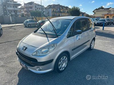 usata Peugeot 1007 1.4benzina 74cv