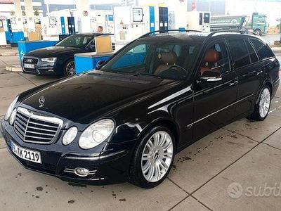 Usata Mercedes E220 Avantgarde 170 CV (125 kW) 2009 Nero Station wagon