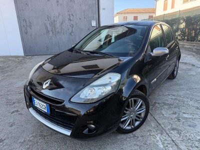 Usata Renault Clio II 75 CV (55 kW) 2011 Nero Berlina
