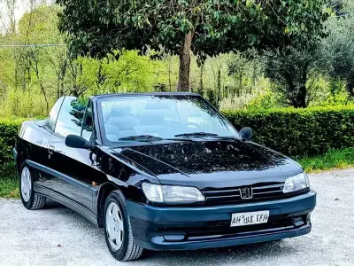 Usata Peugeot 306 Cabriolet 101 CV (74 kW) 1996 Nero Cabrio