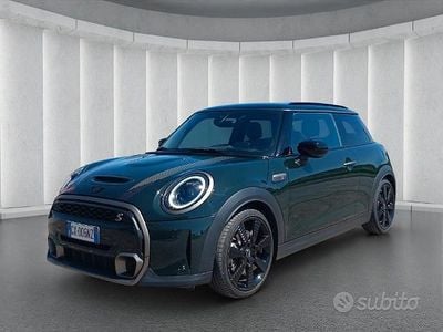 Begagnad Mini Cooper S Resolute Edition 178 HK (130 kW) 2023 Grön Halvkombi